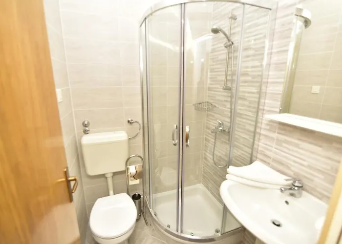 krevet i doručak Tom 3*