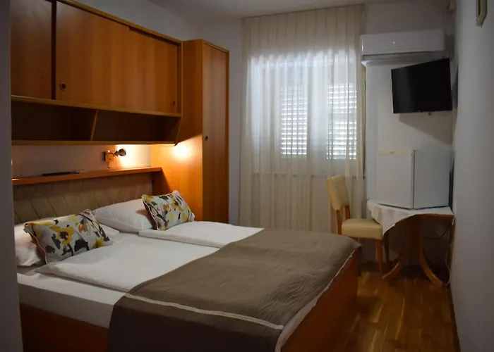 Tom krevet i doručak