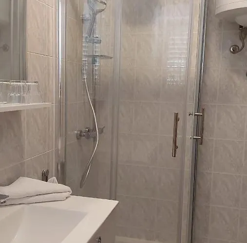 krevet i doručak Tom 3*