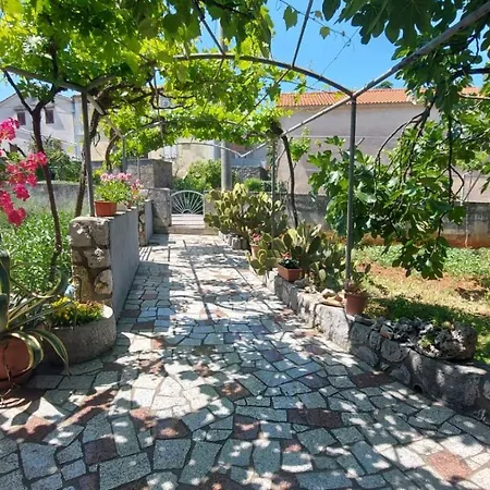 Tom Bed & Breakfast 3*