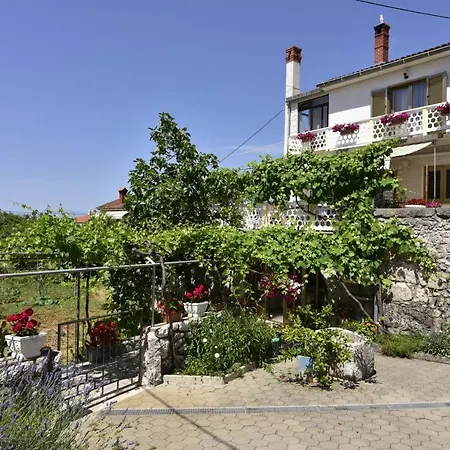 Tom לינה וארוחת בוקר מאלינסקה